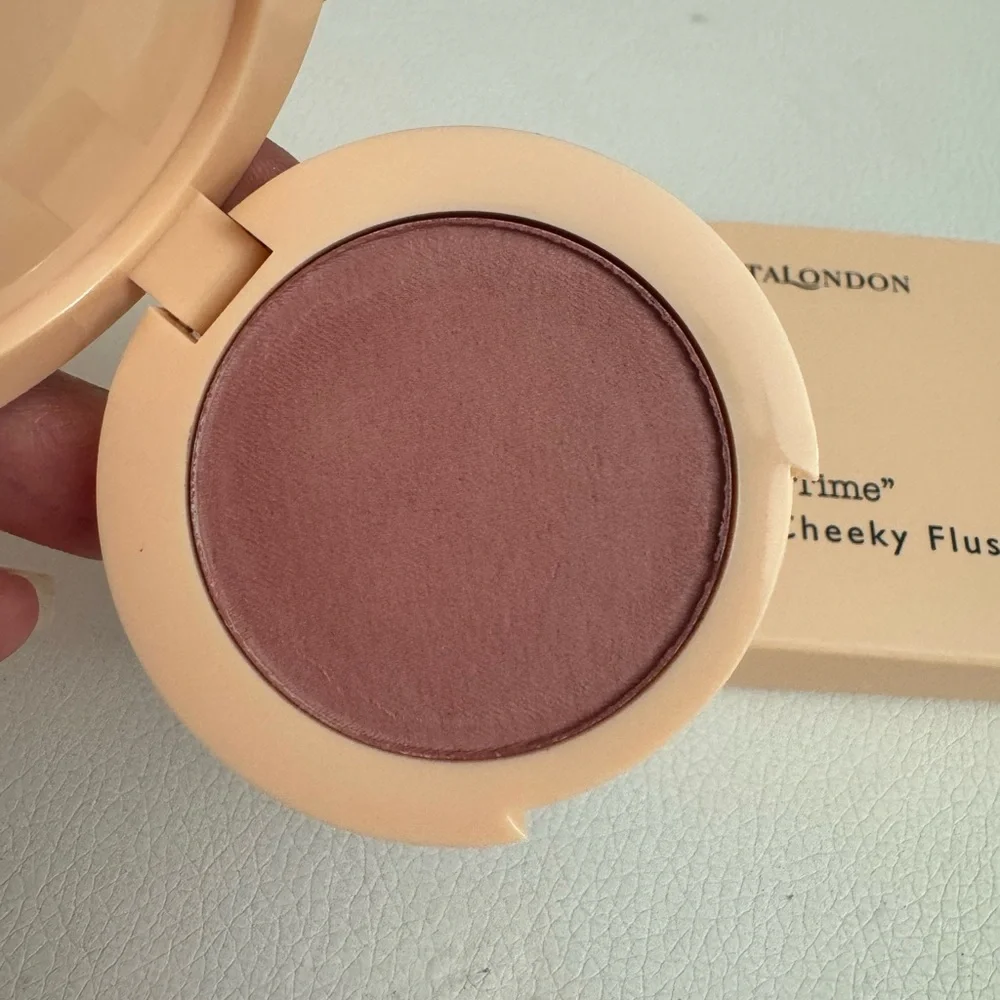 CintaLondon cheeky flush blush